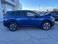 2023 Nissan Rogue AWD SV Moonroof