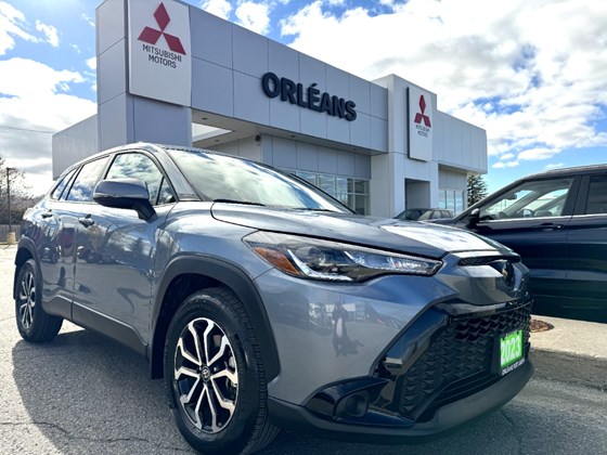 2023 Toyota Corolla Cross Hybrid SE