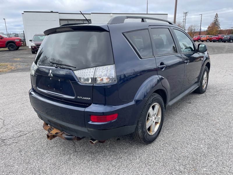 2010 Mitsubishi Outlander 4WD 4dr ES