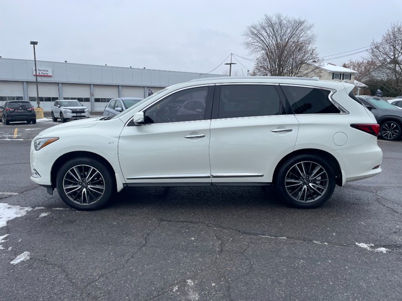 2017 INFINITI QX60 AWD 4dr