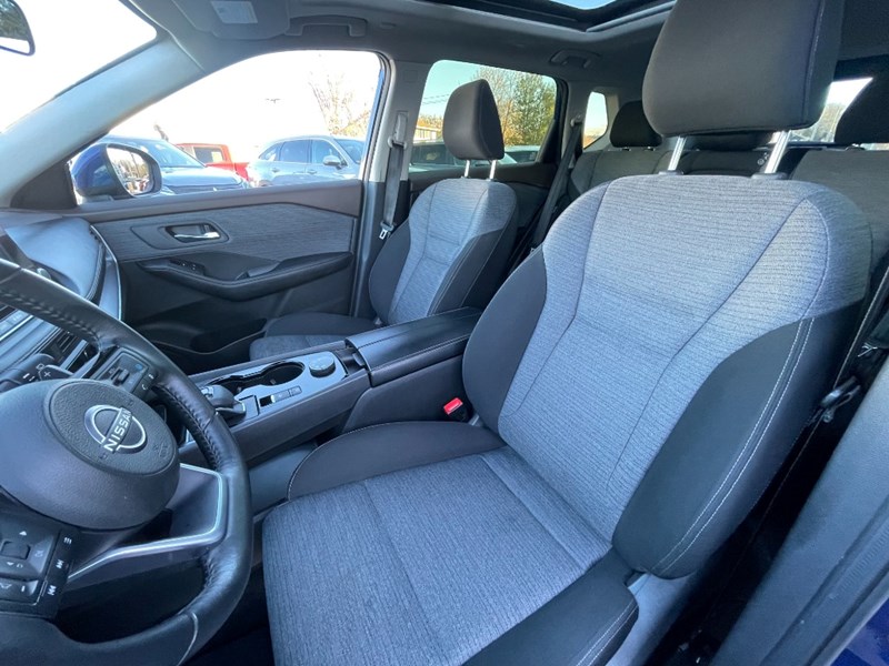 2023 Nissan Rogue AWD SV Moonroof