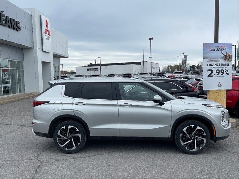 2024 Mitsubishi Outlander SEL S-AWC