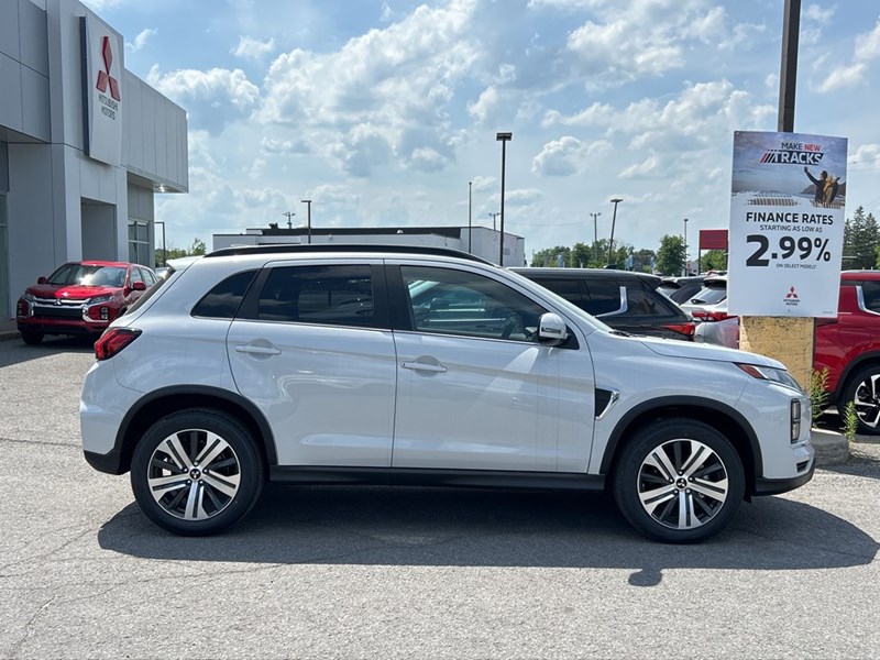 2024 Mitsubishi RVR GT AWC